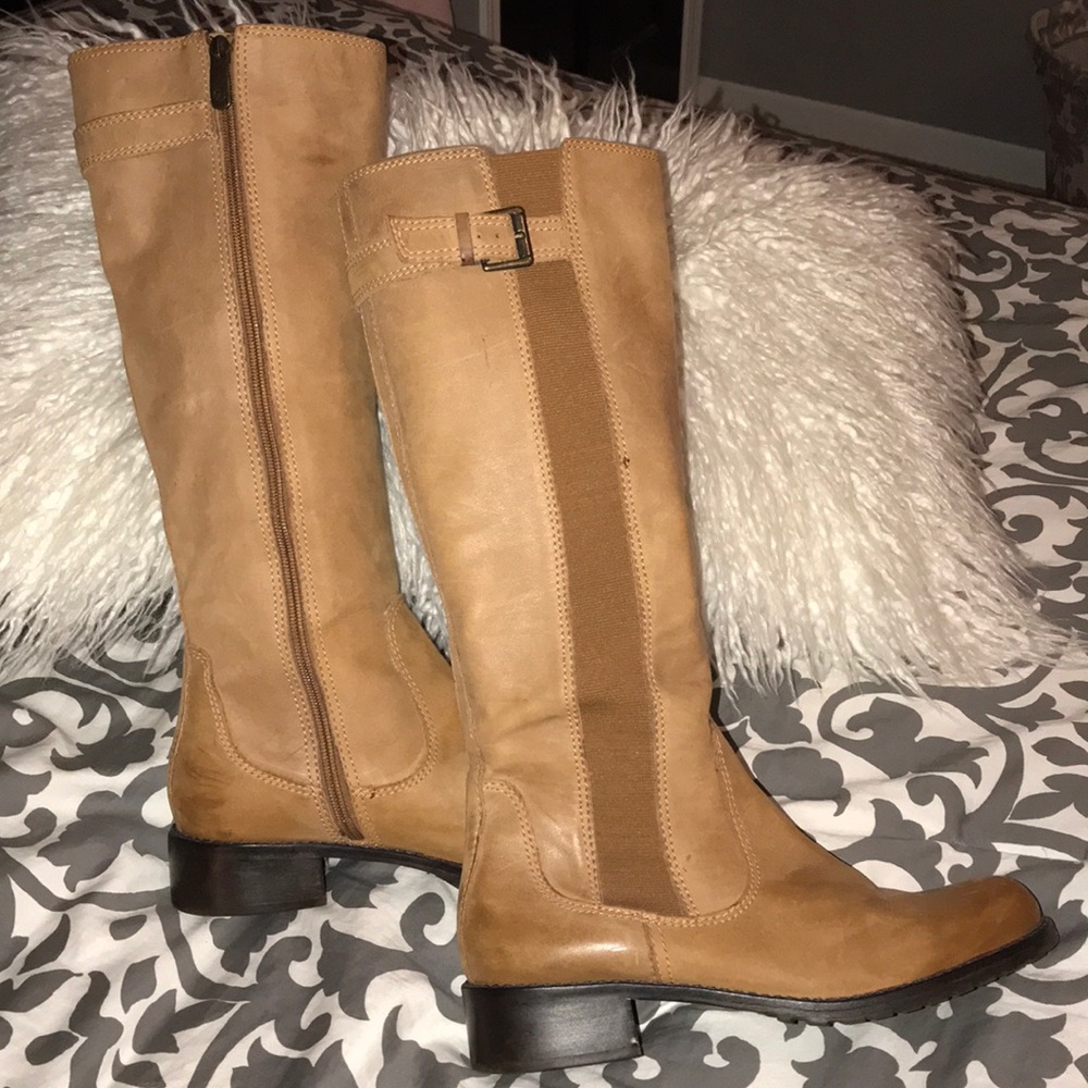 Brown boots